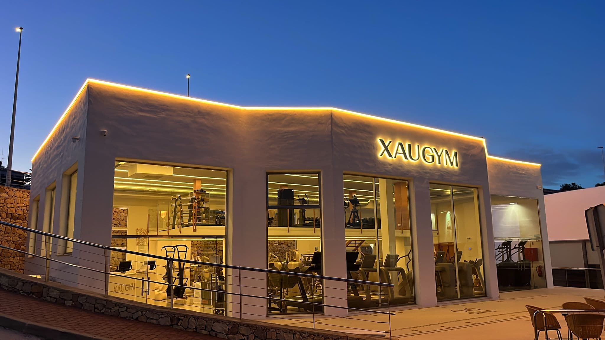 XAUGYM Exterior